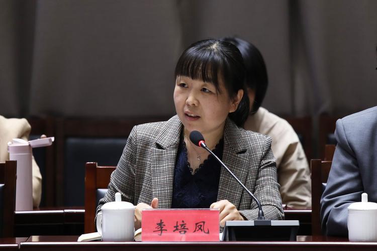 我校与内蒙古职业院校卓越校长专题研修班进行学习交流座谈