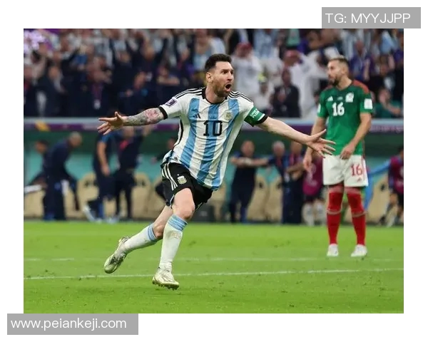 九大足球巨星精彩瞬间合集 展现球场巅峰风采与个人魅力